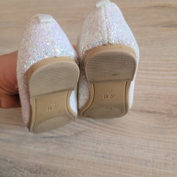 shoes - Picture 2 of 2